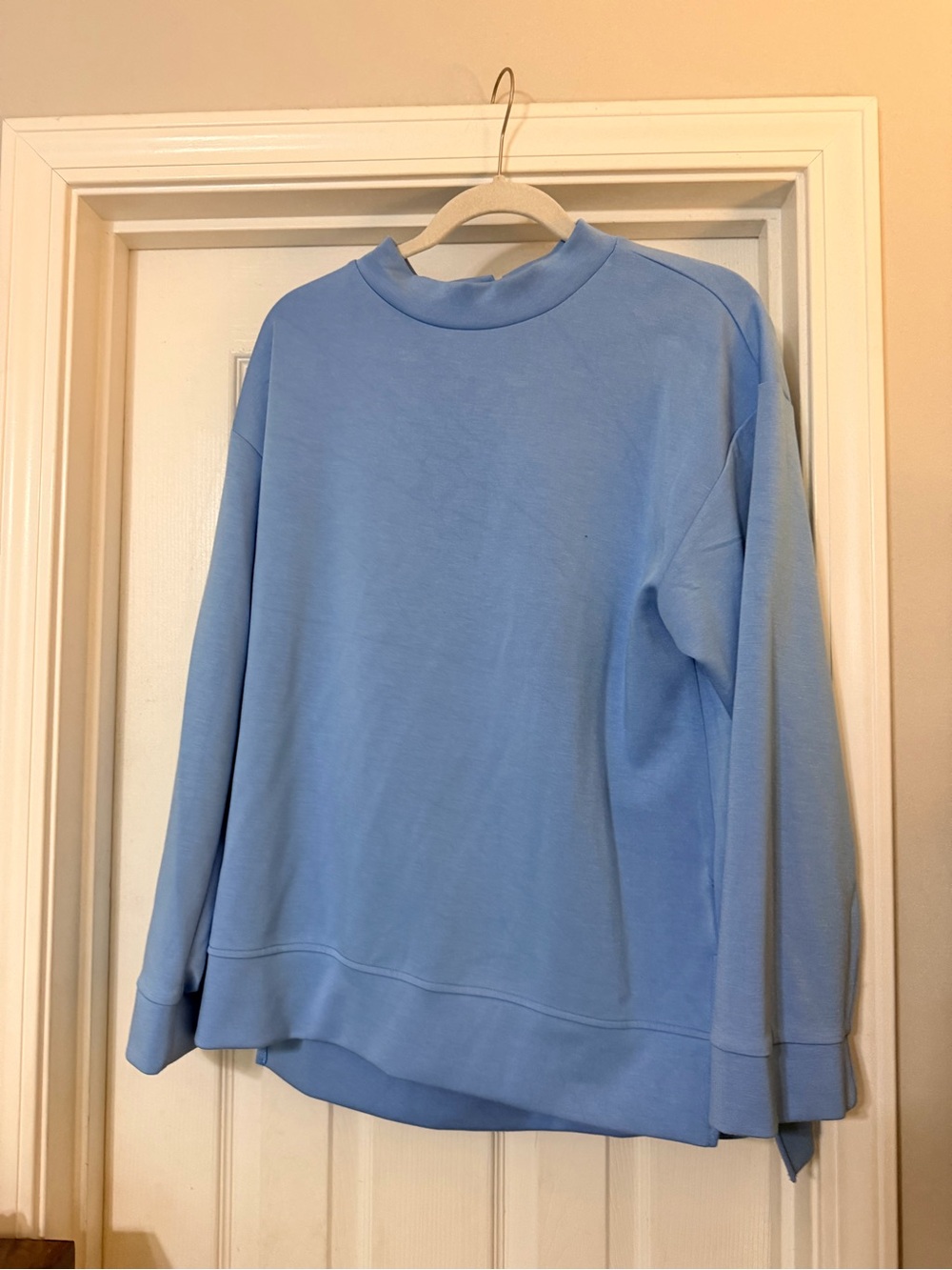 JODIFL Light Blue Women's Crewneck Pullover